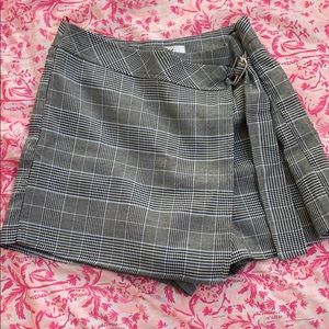 LF seek the label skort NWOT adjustable